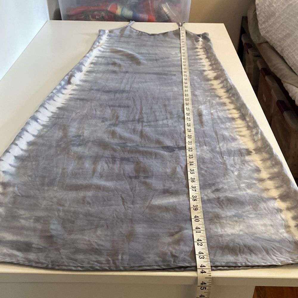 Monrow Gray & White Tie Dye Midi Dress Size Small - Picture 13 of 14